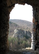 Blick zum Reginafelsen von der Burg Hardegg.jpg