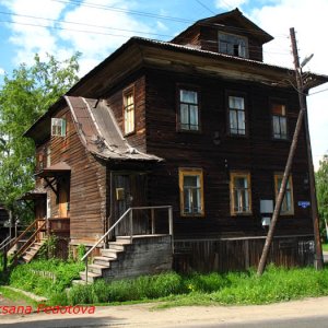 Altes Holzhaus in Archangelsk