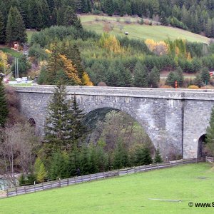 Kajetansbrücke, Reschenbundesstraße