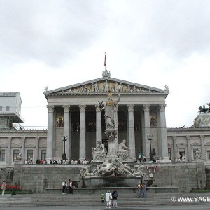 Parlament Wien - Hohes Haus am Dach