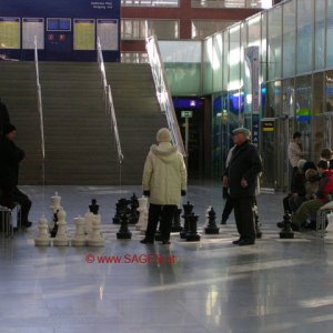 "Schach Matt" am Innsbrucker Bahnhof