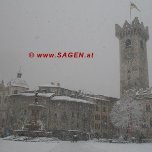 Trient versinkt im Schnee