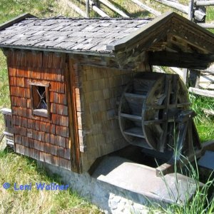 Dengeln mit Wasserkraft