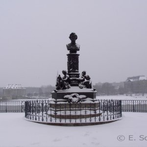 Rietzscheldenkmal auf der Brühlschen Terrasse