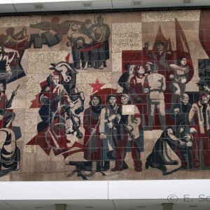 Medium 'Der Weg der roten Fahne Bild 4/5' in der Kategorie 'Dresden - Ansichten einer Stadt'