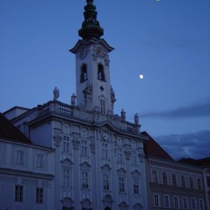 Rathaus/Steyr bei Dämmerung
