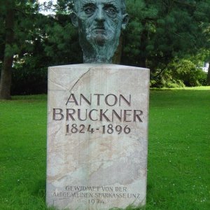 Anton Bruckner Denkmal