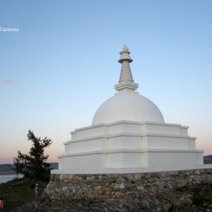 der buddhistische Stupa der Verklärung auf Insel Ogoj