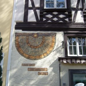 Sonnenuhr in Haslach i.K.