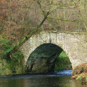 Bogenbrücke über den Weitenbach bei Weitenegg