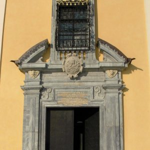 Hauptportal der Basilika