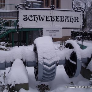 winterliche Schwebebahnimpressionen