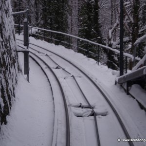 Medium 'verschneite Zugseilführungsrollen' in der Kategorie 'Standseilbahn Dresden'