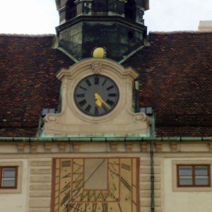 Medium 'Sonnenuhr im Inneren Burghof' in der Kategorie 'Sonnenuhren Wien'