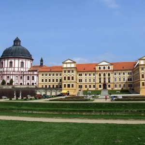 Schloss Jaroměřice‎