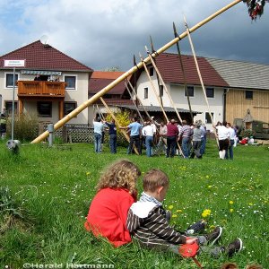 Maibaum setzen