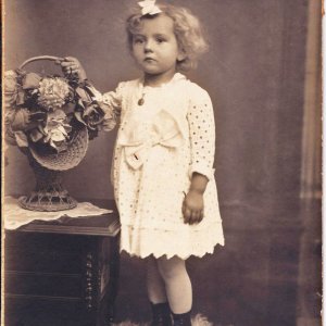 das Baby-etwas größer