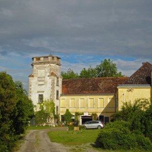 Ehemalige Holzwollefabrik in Unterradlberg bei St.Pölten