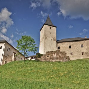 Westseite Schloß Straßburg