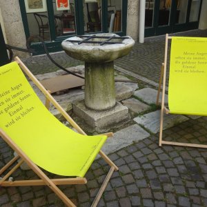 "Bachmann"-Sessel in der Innenstadt Klagenfurts