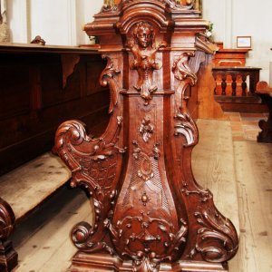 Kirchenbank in der Augustinerkirche