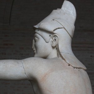 Detail vom Westgiebel des Aphaia-Tempels