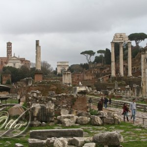 Blick auf das Forum Romanum in Richtung Titusbogen