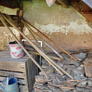 Greutschach - Werkzeug für die Dachreparatur