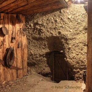 Keller im Berg