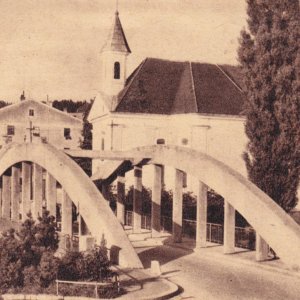 Vöcklabruck, Brücke mit Dörflkirche 1940er