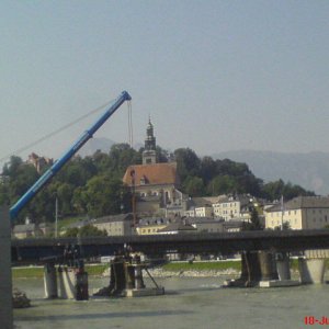 Eisenbahnbrücke in Salzburg über die Salzach