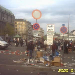 Flohmarkt Naschmarkt in Wien am Samstag