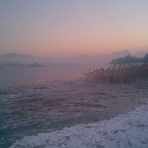Still und starr liegt der See