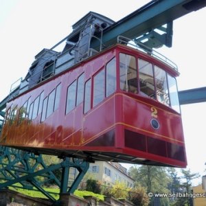 Wagen 2 der Bergschwebebahn Dresden in Originallackierung