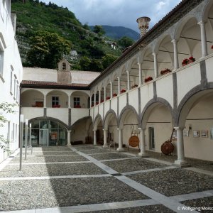 Schloss Schlandersburg, Arkadenhof