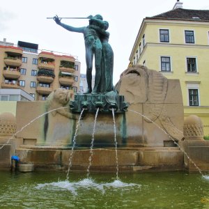 Zauberflöten-Brunnen