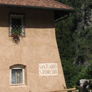 Santuario San Romedio