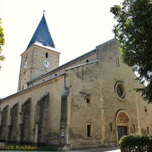 Wehr- und Pfarrkirche St. Laurentius