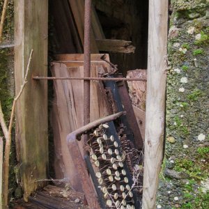 Die Schreibmaschine im Fenster