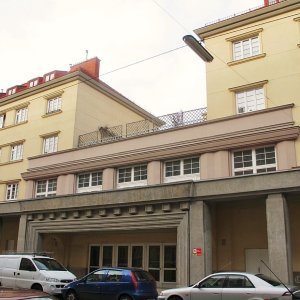 Ehemaliger Kino- und Theatersaal Sandleitenhof