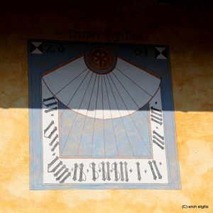 Sonnenuhr Grödig