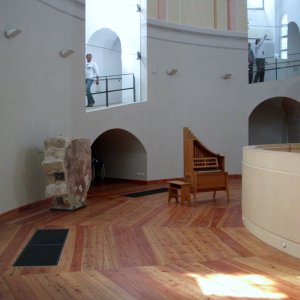 Frauenkirche - Wendelgang mit Blick durch die innere Kuppel