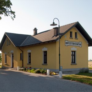 Medium 'Bahnhof Kopfstetten' in der Kategorie 'Bahnen, Eisenbahnen'
