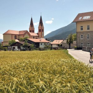 Telfs, Tirol, Pfarrkirche Peter und Paul
