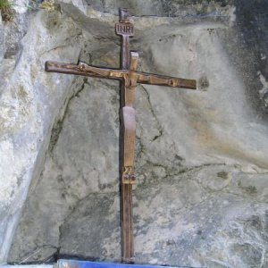 Modernes Wegkreuz, Vomperloch, Tirol