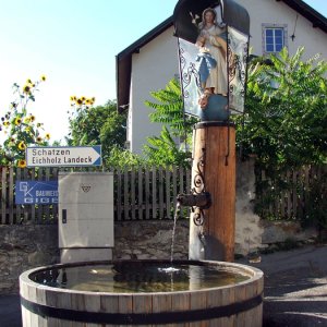 Maria Immaculata Brunnen Fließ