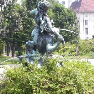 Volksgarten Nymphenbrunnen