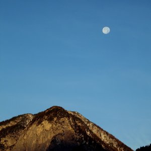 Hechenberg mit Mond