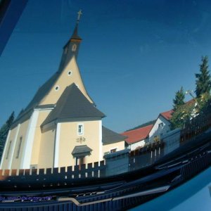 Kirche von Karlstift als Spiegelung