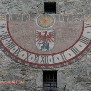 Sonnenuhr am Stadtturm von Sterzing